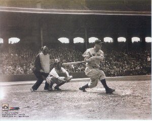 Lou Gehrig Action Photo